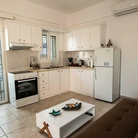 Seafront Apartment Kalamaki (Heraklion)