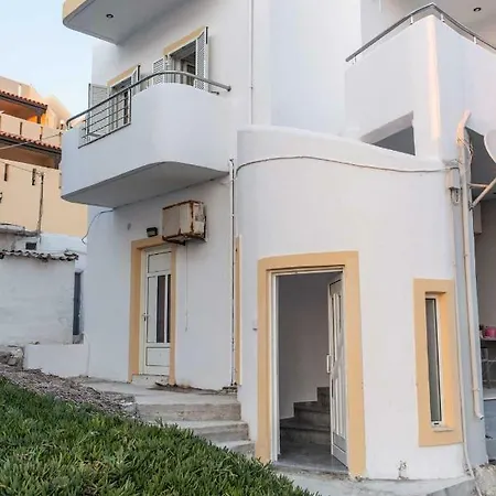 Seafront Apartment Kalamaki (Heraklion)